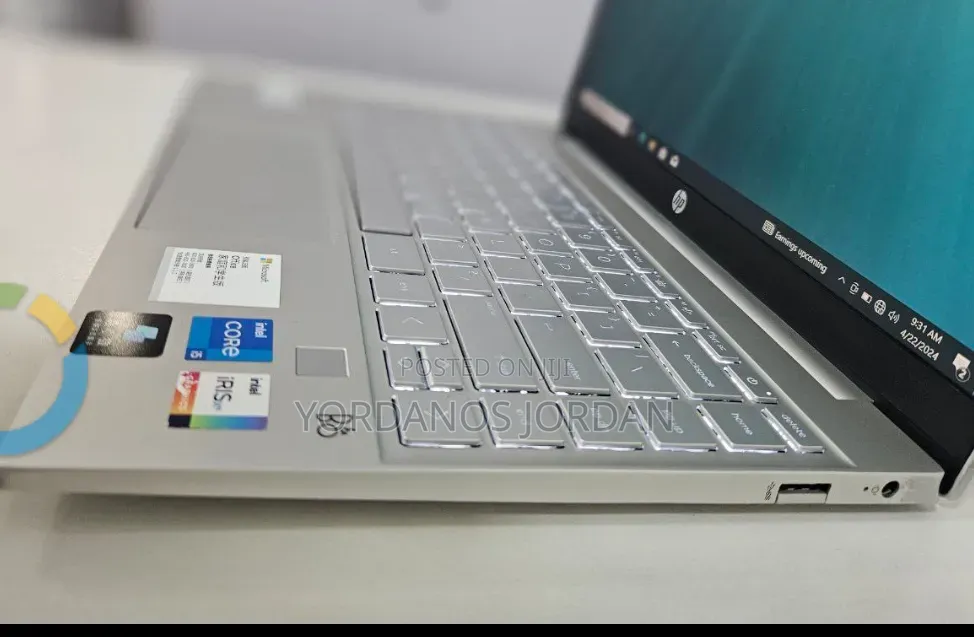 New Laptop HP Pavilion 13 8GB Intel Core i5 SSD 512GB
