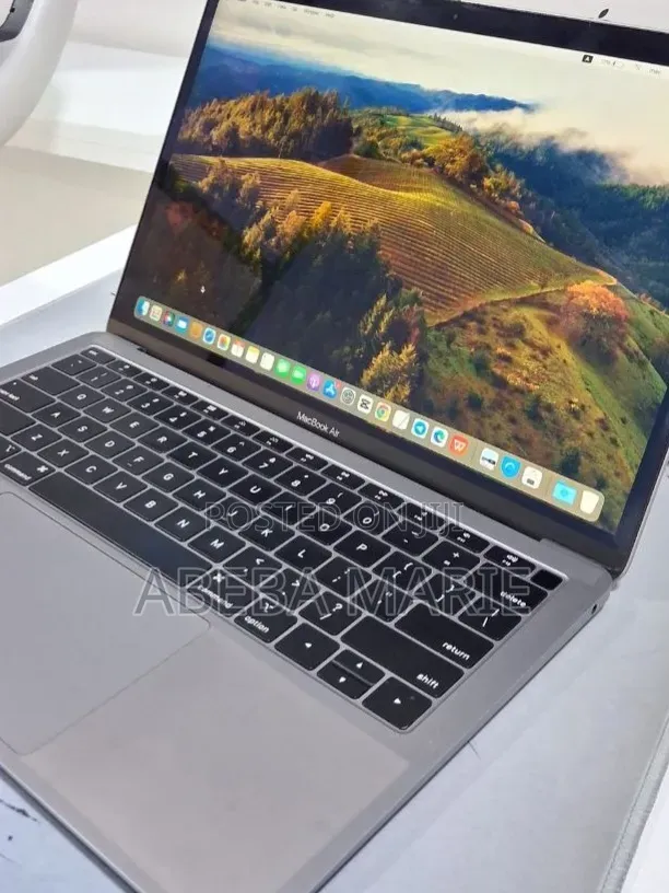 New Laptop Apple MacBook Air 2019 8GB Intel Core i5 SSD 128GB