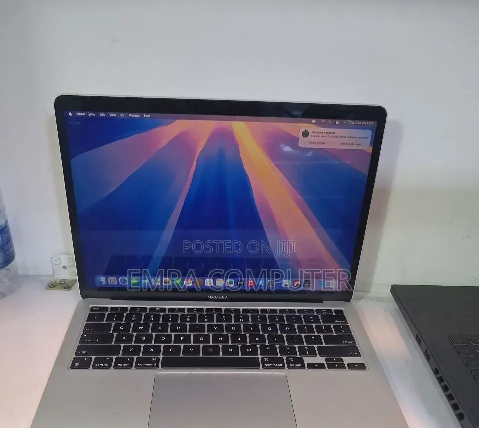 New Laptop Apple MacBook Air 2022 M2 8GB Apple M1 SSD 256GB