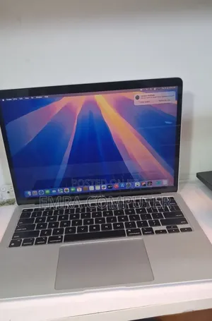 New Laptop Apple MacBook Air 2022 M2 8GB Apple M1 SSD 256GB