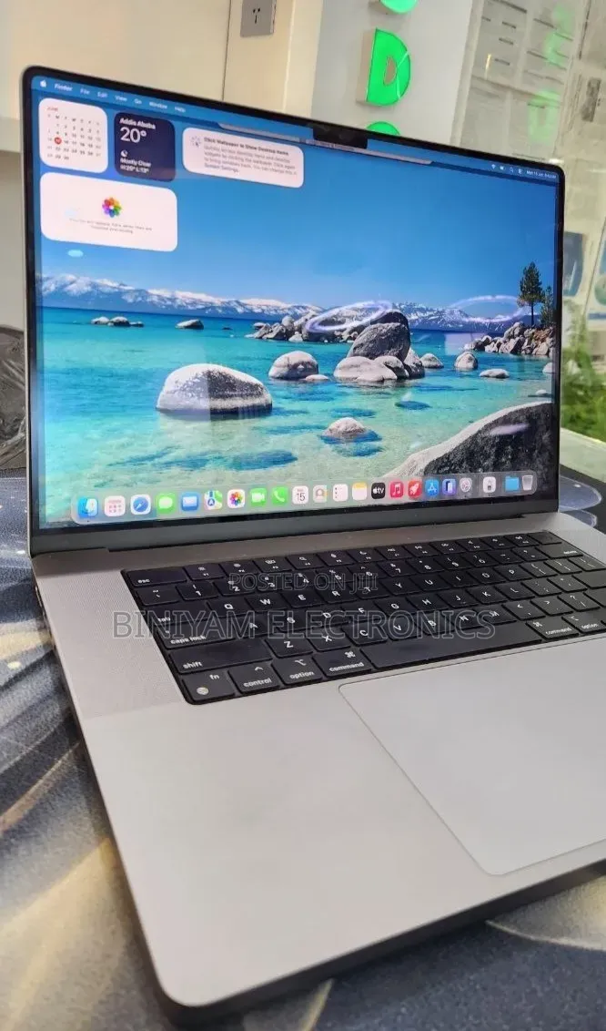 New Laptop Apple MacBook Pro 2021 M1 16GB Apple M1 Pro SSD 1T