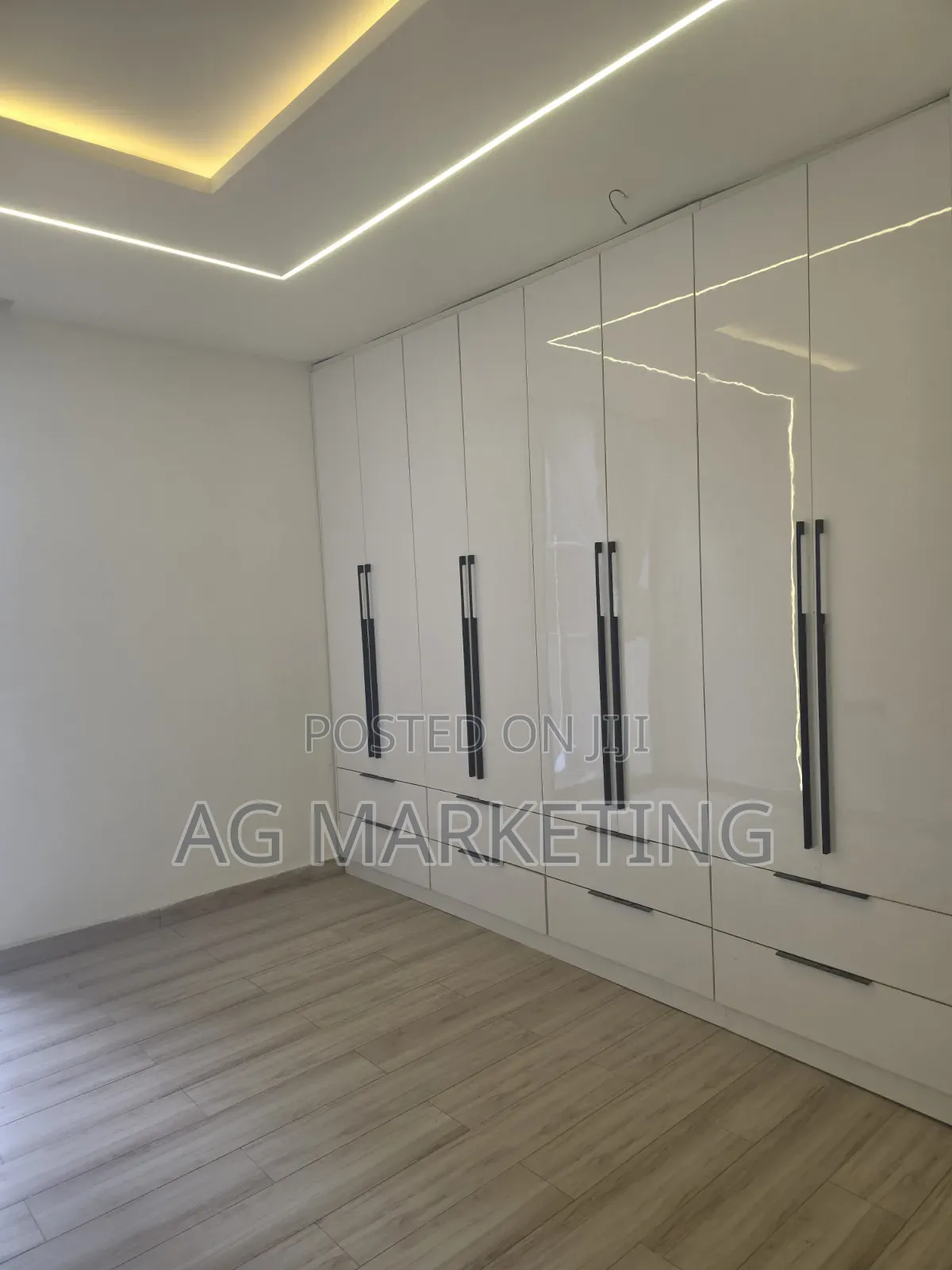 4bdrm Apartment in My Choice, Bole for sale