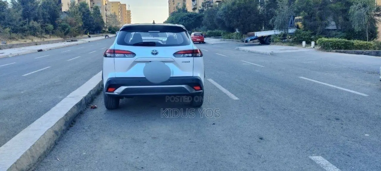 Toyota Frontlander 2024 White