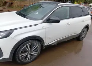 Peugeot 5008 2022 White