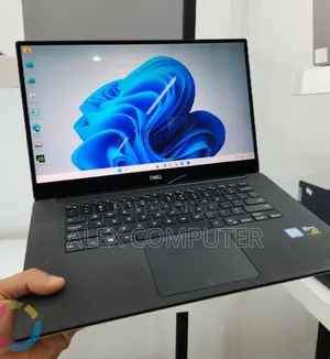 New Laptop Dell XPS 15 16GB Intel Core i7 SSD 512GB