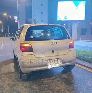 Toyota Vitz 2002