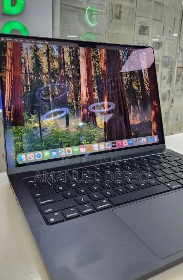 New Laptop Apple MacBook Pro 2023 M3 18GB Intel Core i5 SSD 512GB