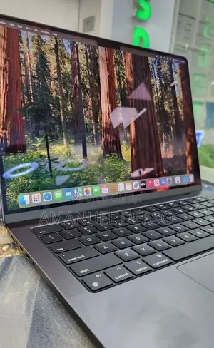 New Laptop Apple MacBook Pro 2023 M3 18GB Intel Core i5 SSD 512GB