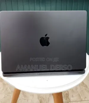 New Laptop Apple MacBook Pro 2023 M3 18GB Intel Core i5 SSD 512GB