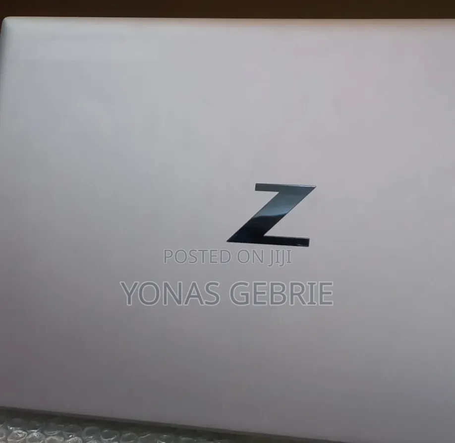 New Laptop HP ZBook 15u G5 16GB Intel Core i7 SSD 512GB