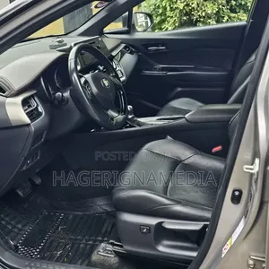 Toyota C-HR 2020 Ivory