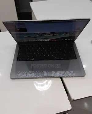 New Laptop Apple MacBook Pro 2021 M1 16GB Apple M1 Pro SSD 512GB