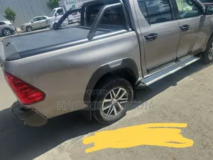 Toyota Hilux 2020 Gray