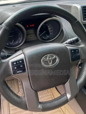 Toyota Land Cruiser Prado 2011 White