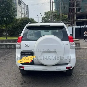 Toyota Land Cruiser Prado 2011 White