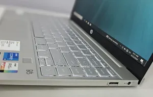 New Laptop HP Pavilion 13 8GB Intel Core i5 SSD 512GB