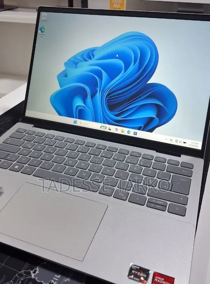 New Laptop Dell Inspiron 14 16GB AMD Ryzen 7 SSD 1T