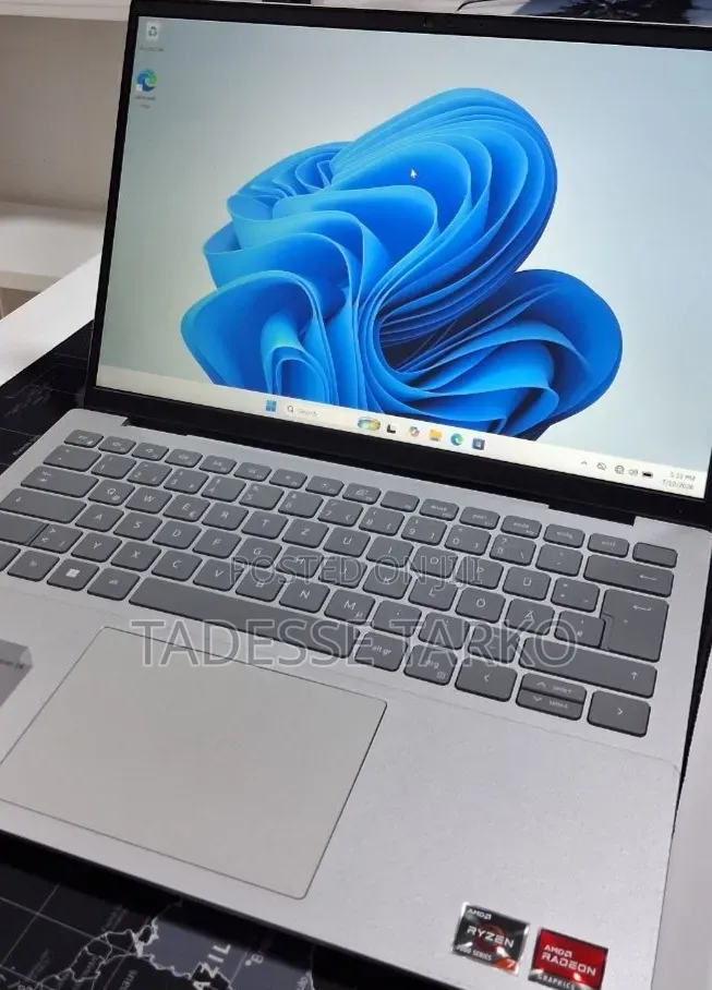 New Laptop Dell Inspiron 14 16GB AMD Ryzen 7 SSD 1T