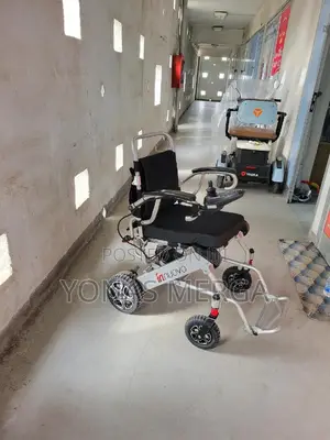 Electrical Wheelchair咭峏200-Watt Electric Motors