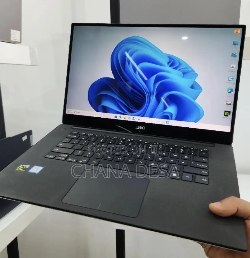 New Laptop Dell XPS 15 16GB Intel Core i7 SSD 512GB