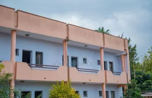 13bdrm House in Bole for rent