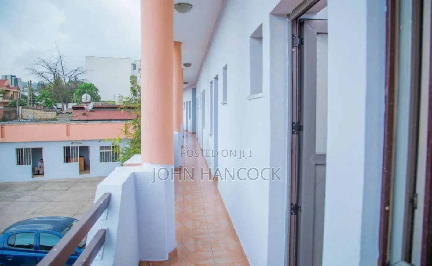 13bdrm House in Bole for rent