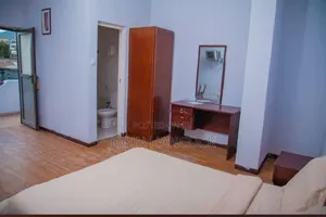13bdrm House in Bole for rent