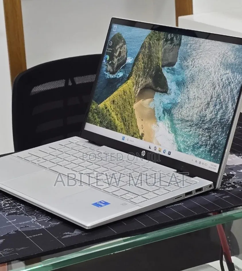 New Laptop HP Pavilion X360 8GB Intel Core i5 SSD 512GB