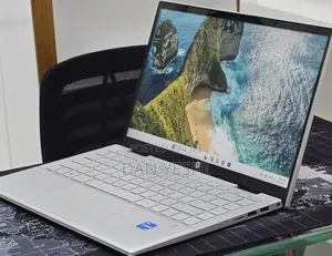 New Laptop HP Pavilion 15 8GB Intel Core i5 SSD 512GB