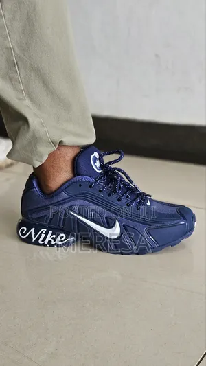 Nike Shox R4 Sneakers