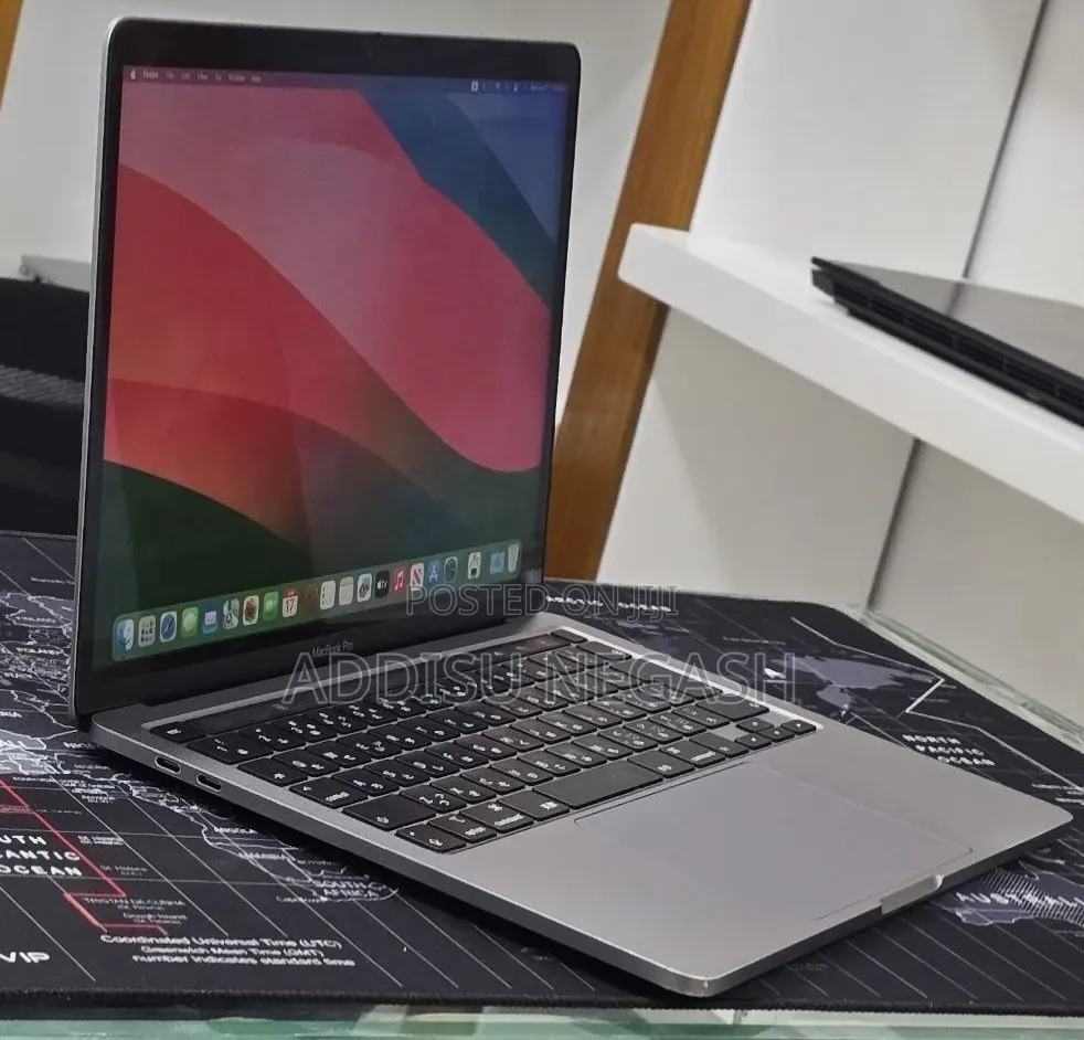 New Laptop Apple MacBook Pro 2020 M1 16GB Apple M1 Pro SSD 512GB