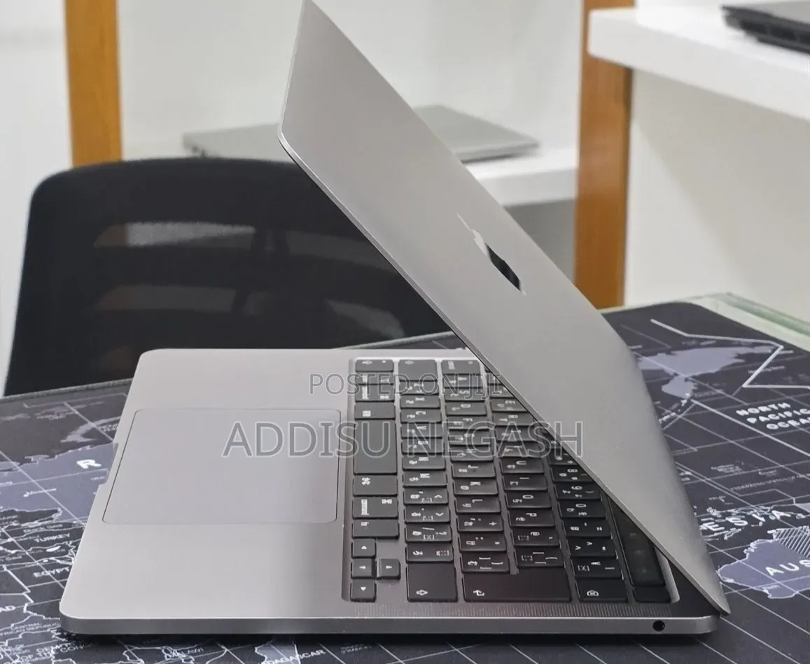 New Laptop Apple MacBook Pro 2020 M1 16GB Apple M1 Pro SSD 512GB