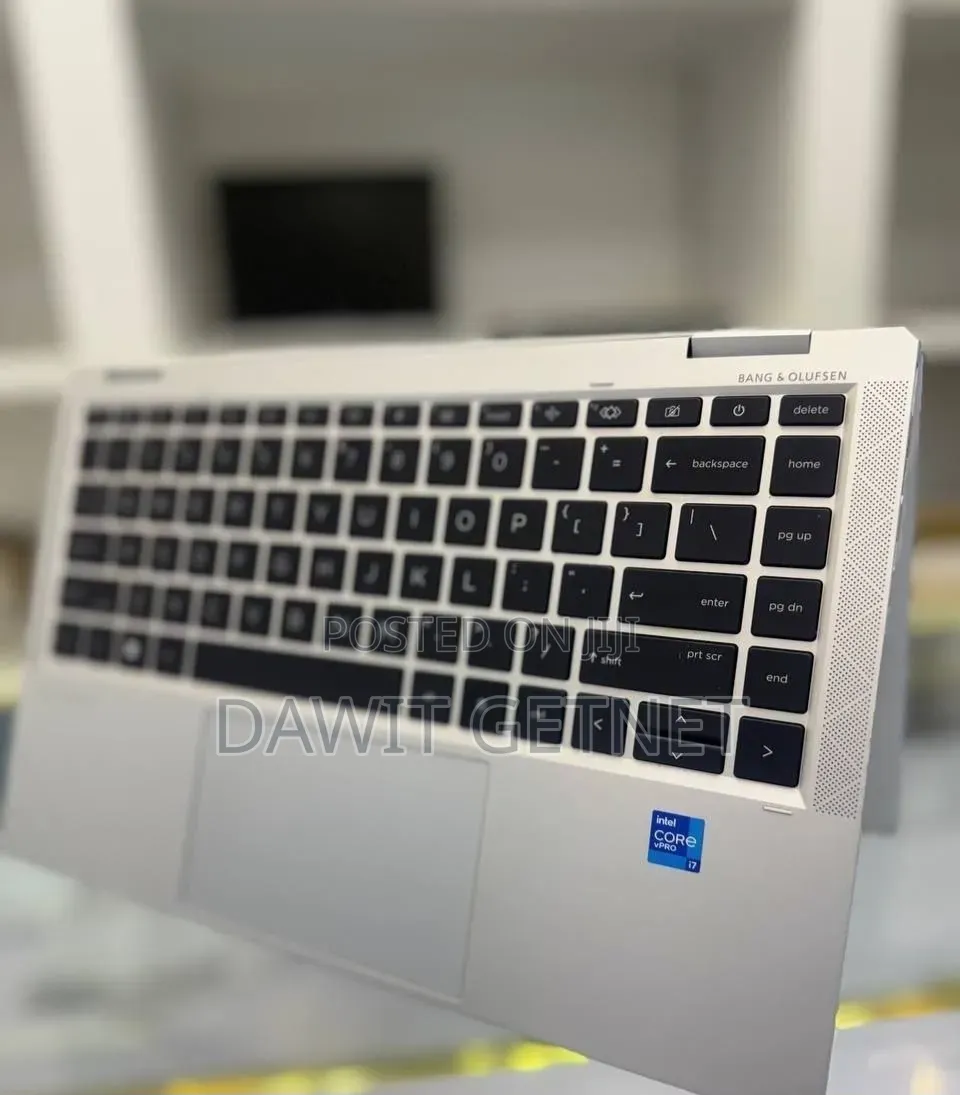 New Laptop HP EliteBook 840 G8 32GB Intel Core i7 SSD 512GB