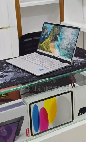 New Laptop HP Pavilion x360 8GB Intel Core i5 SSD 512GB