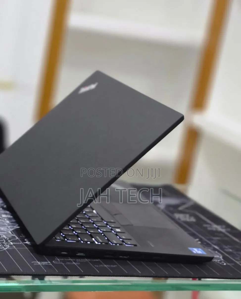 New Laptop Lenovo ThinkPad T14 16GB Intel Core i7 SSD 512GB