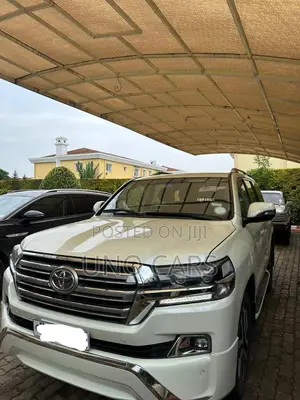 Toyota Land Cruiser 2012 White