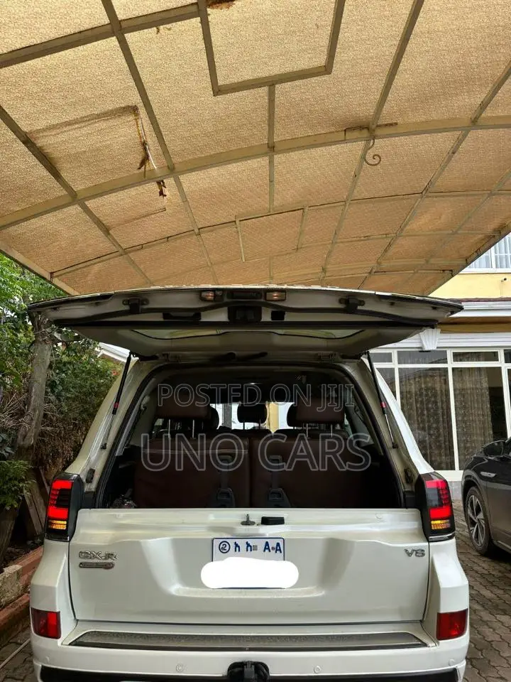 Toyota Land Cruiser 2012 White