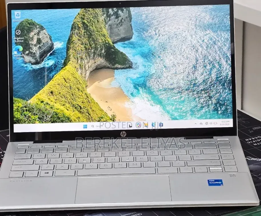 New Laptop HP Pavilion X360 8GB Intel Core i5 SSD 512GB