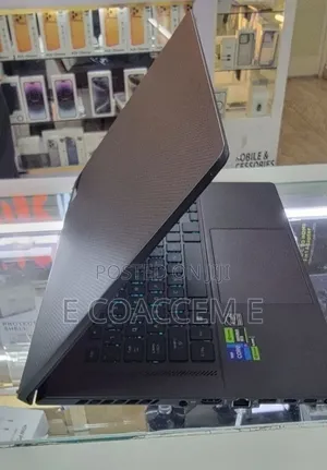 New Laptop Asus 16GB Intel Core i7 SSD 512GB