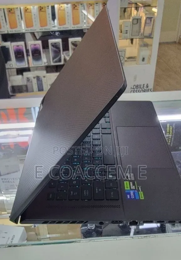 New Laptop Asus 16GB Intel Core i7 SSD 512GB