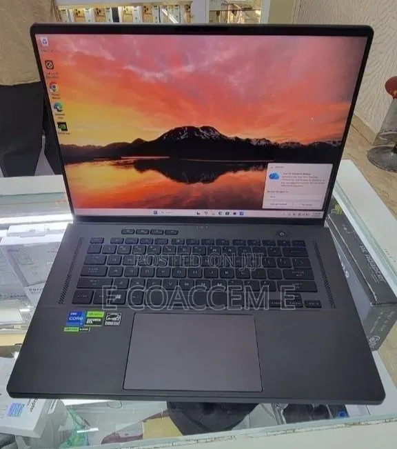 New Laptop Asus 16GB Intel Core i7 SSD 512GB