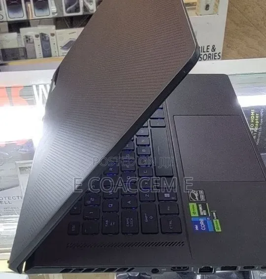 New Laptop Asus 16GB Intel Core i7 SSD 512GB