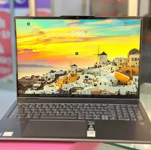 New Laptop Lenovo Yoga 7i 16GB Intel Core i7 SSD 512GB