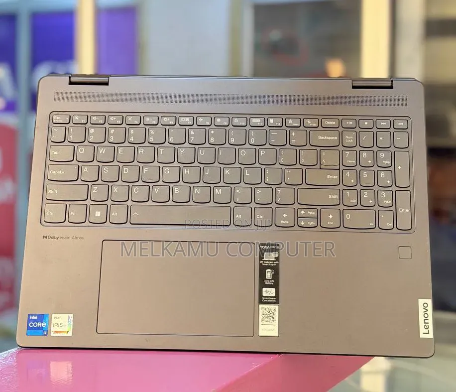 New Laptop Lenovo Yoga 7i 16GB Intel Core i7 SSD 512GB