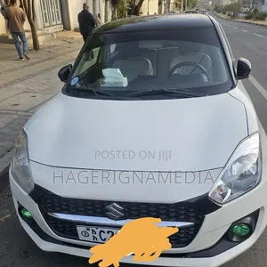 Suzuki Swift 2022 White