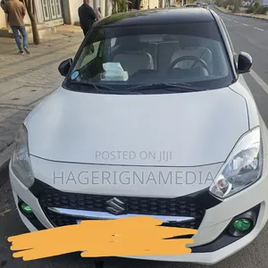 Suzuki Swift 2022 White