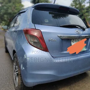 Toyota Yaris 2012 Blue