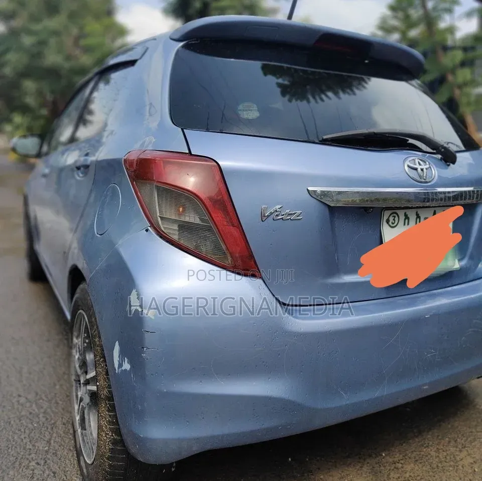 Toyota Yaris 2012 Blue