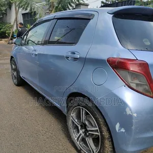 Toyota Yaris 2012 Blue
