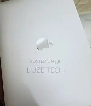 New Laptop Apple MacBook Pro 2021 M1 16GB Apple M1 Pro SSD 256GB